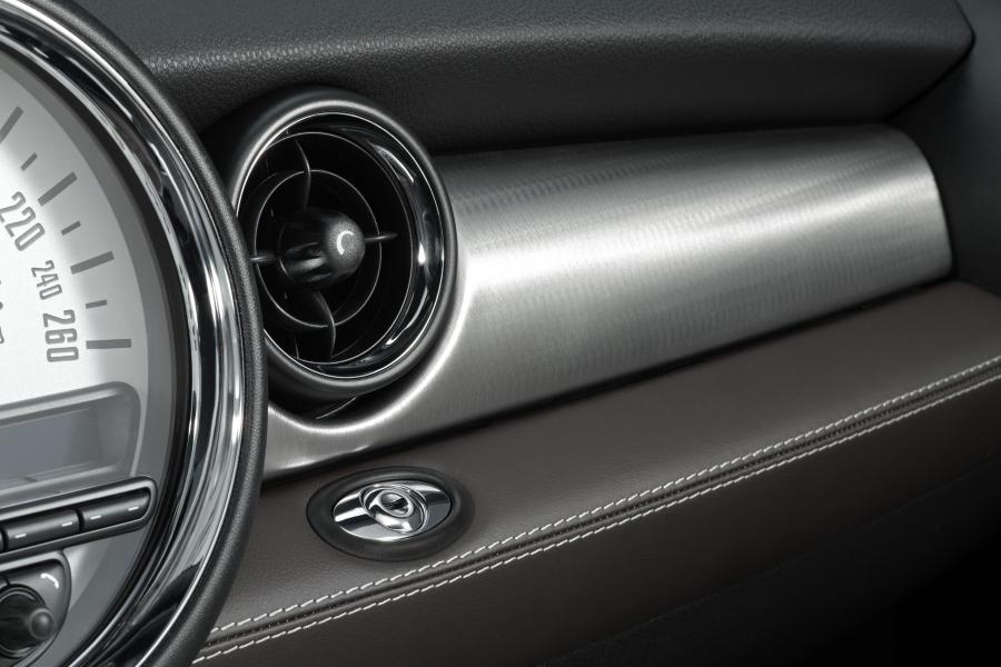  Mini Cooper S Cabrio Highgate 2012 года  (фото 14 из 30)